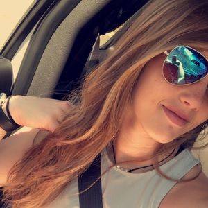 Meet your Posher, Khloe